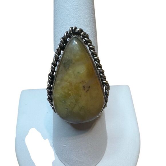 Handmade Sterling Silver Plated Teardrop Gemstone Ring - Picture 3 of 6